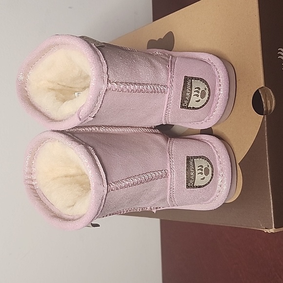 Bearpaw - Picture 3 of 5